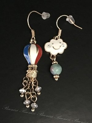 韓國《想飛》創意可愛雲朵 熱氣球耳環 防過敏彩色水晶珠鑲鑽耳環耳針 耳釘【寶妮子】
