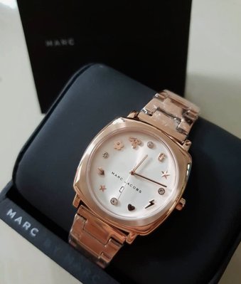 MARC BY MARC JACOBS Mandy 白色面錶盤 玫瑰金色不鏽鋼錶帶 石英 女士手錶 MJ3574 方型氣質腕錶