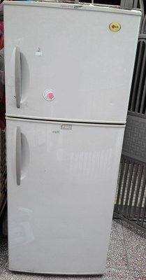 LG GR-T4520 電冰箱,大容量450公升 大冰箱,雙門,省電 每日5元,旋轉製冰盒,原價20000,7~8成新