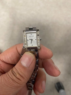 Pierre Cardin皮爾卡丹女士石英手錶，使用過物品，需要自己換電池。。直拍速寄！