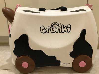 英國Trunki騎乘式乳牛兒童行李箱登機箱（二手）