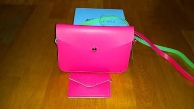 韓國熱賣粉紅色軟皮斜背包側背包手機包小包