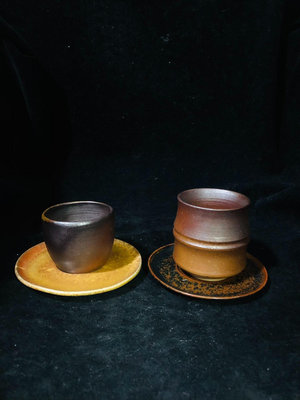 【二手】兩只柴燒壺承杯墊非常漂亮黃色直徑11.3紅色直徑10 柴燒陶瓷 主人杯 茶具【十大雜項】-3777
